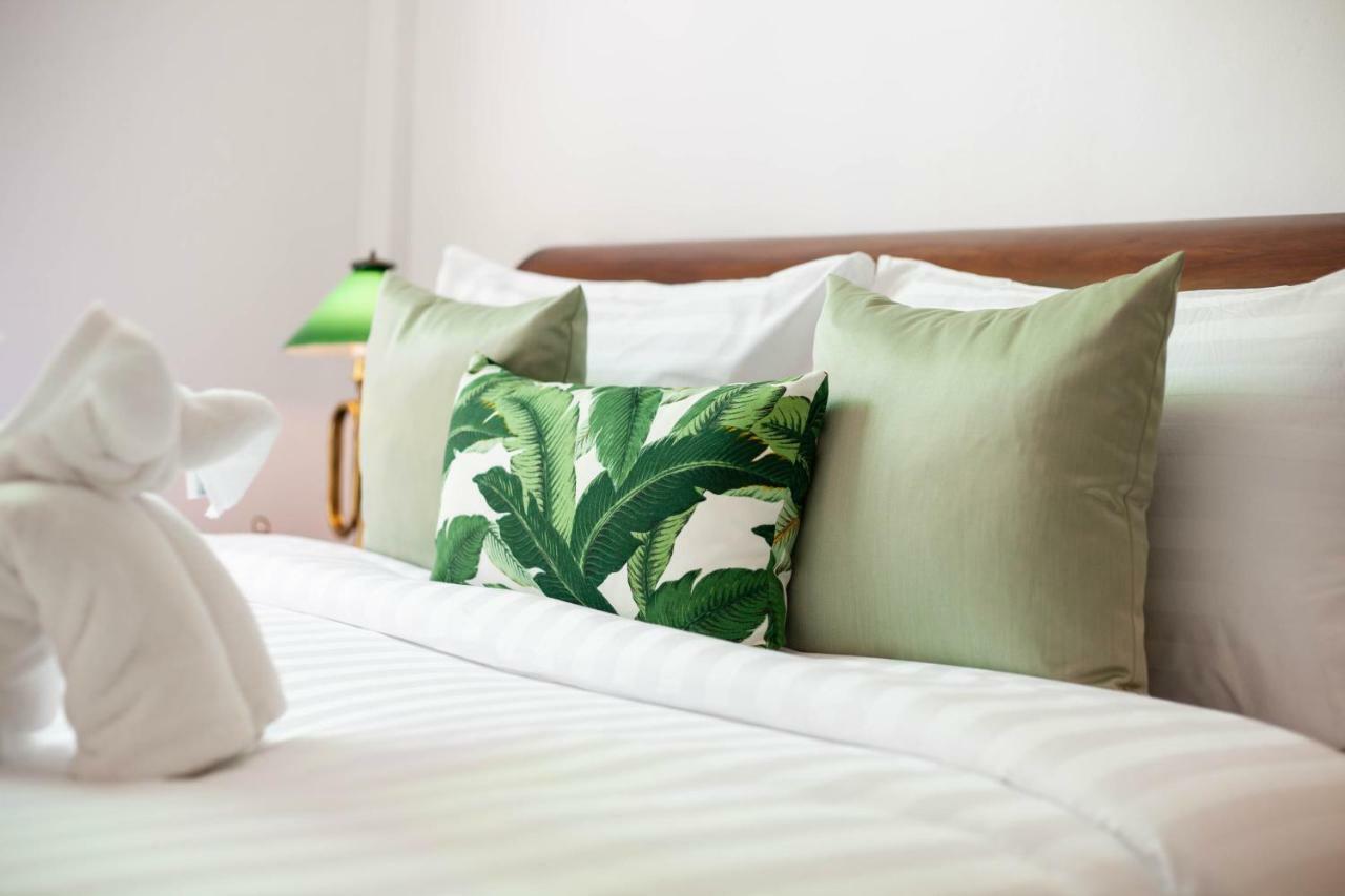 Sound Gallery House - Sha Plus Phuket Екстериор снимка