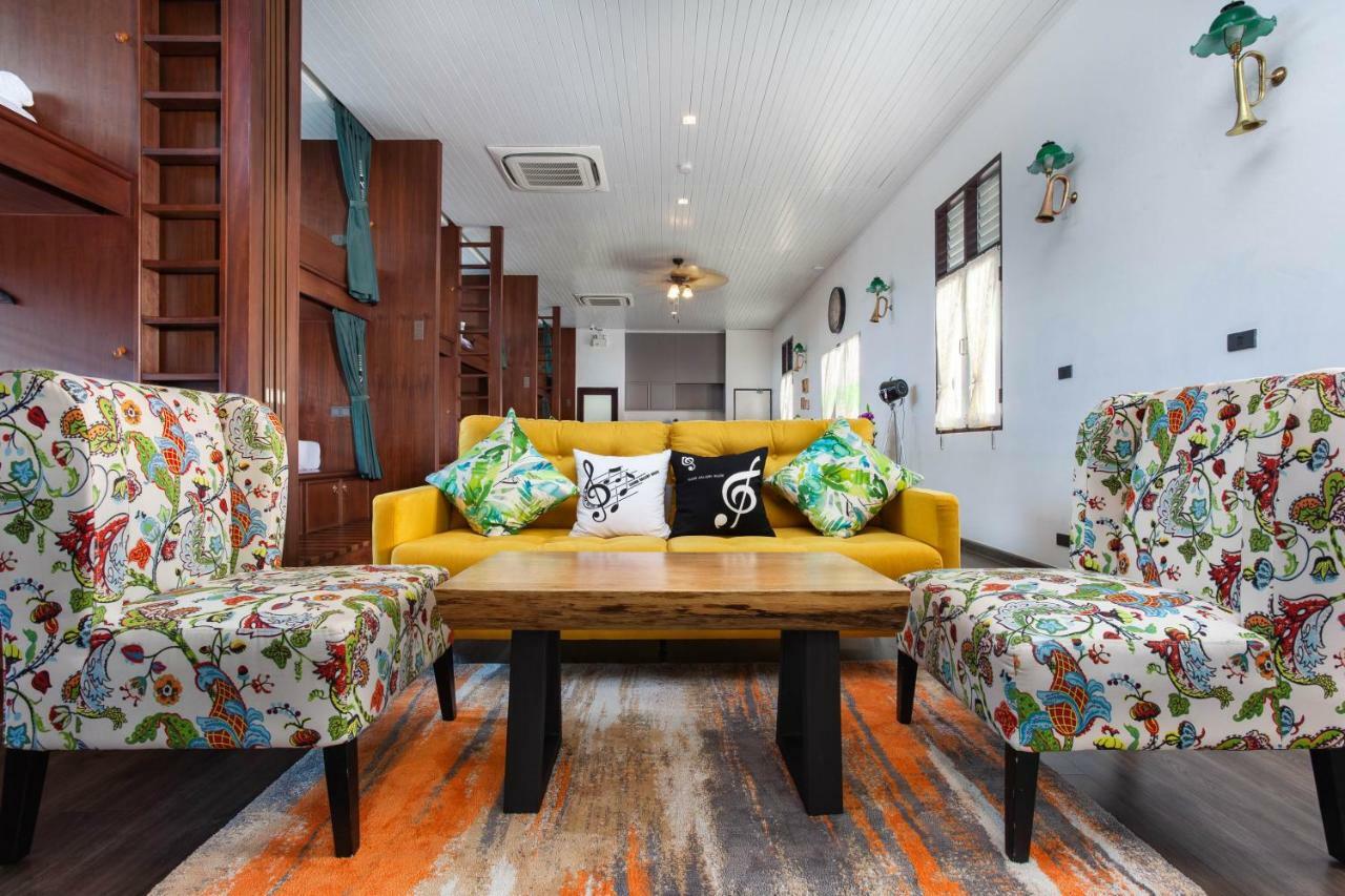 Sound Gallery House - Sha Plus Phuket Екстериор снимка